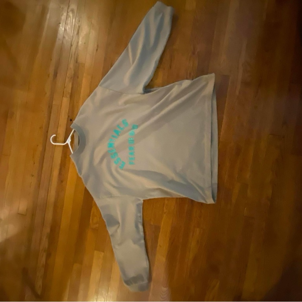 ESSENTIALS SWEATER